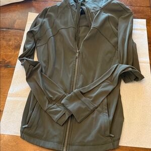 Lulu full zip size 10 green
